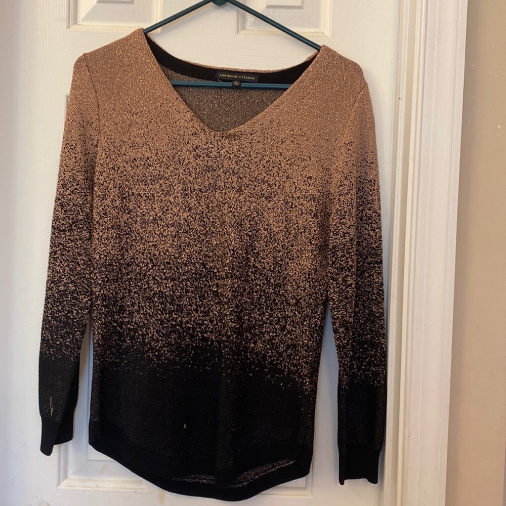 Beautiful Adrienne Vittadini small top in pink and black